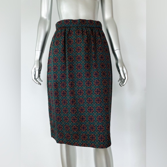 Exquisite Medallion print size 8 Vintage Green 100% silk Pencil Skirt - Picture 2 of 9